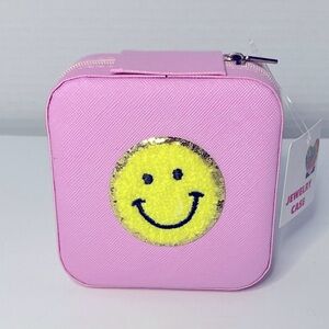 Light Pink Smiley Face Jewelry Case